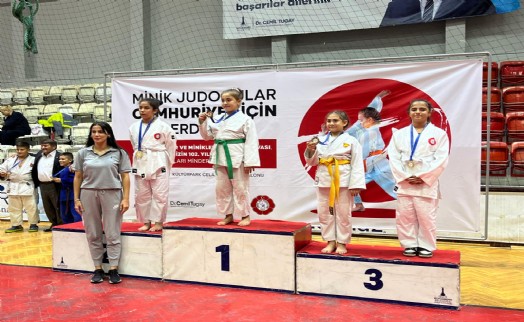 Konak'ın minik judocuları madalyalarına kavuştu!