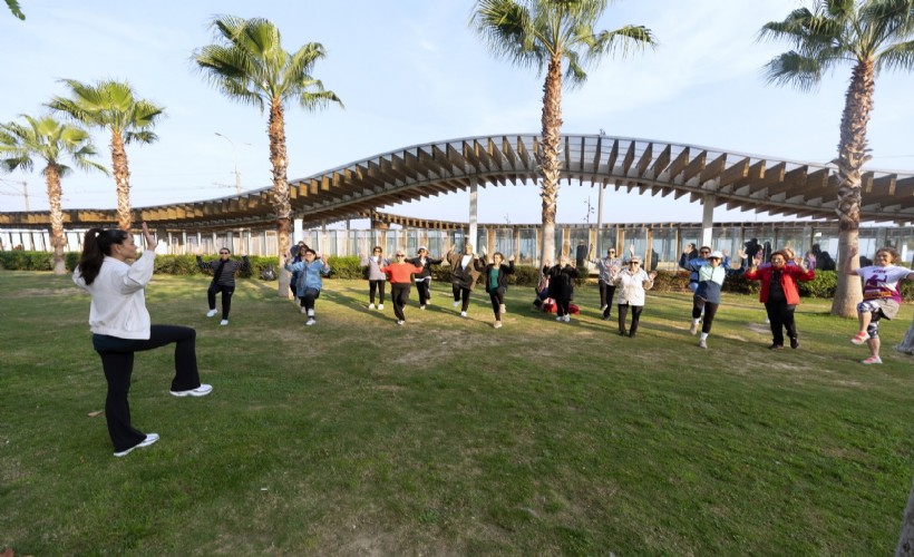 Konak’ta açık havada spor keyfi devam ediyor