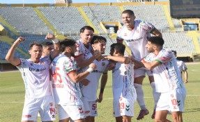 Lider Karşıyaka zor deplasmanda