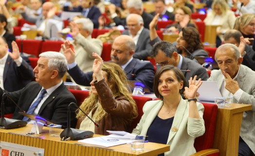 Mecliste 'Uzundere' tartışması: Eroğlu’ndan Kınay’a sert sözler!