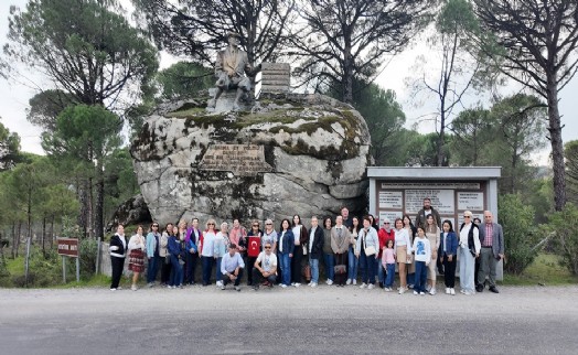 Menderes Belediyesi öğretmenlerin gezisini düzenledi