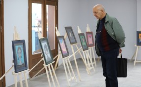 Menderes’te Otizmli Tuğcan’dan resim sergisi