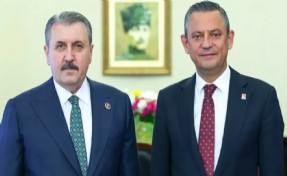 Mustafa Destici'den yeniden Genel Başkan seçilen Özgür Özel'e tebrik telefonu!