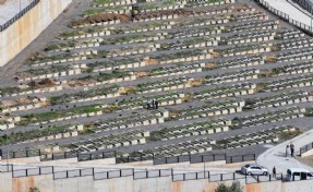 Örnekköy’de çift katlı mezarlık hizmete açılıyor