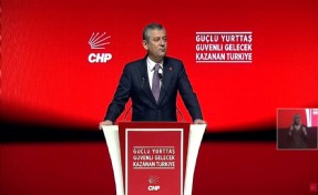 Özel, CHP'nin parti programını açıkladı: Asgari ücret ve seçim barajı öne çıkıyor