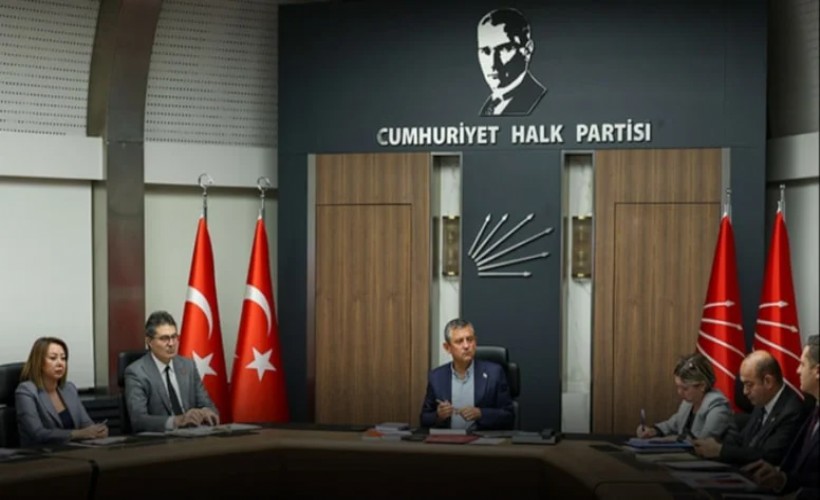 Özgür Özel'in masasındaki 'casusluk anketinin' sonuçları: de inanmamış