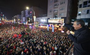 Özgür Özel o belgeleri açıkladı: 'İstifanı verecek misin, vermeyecek misin?'