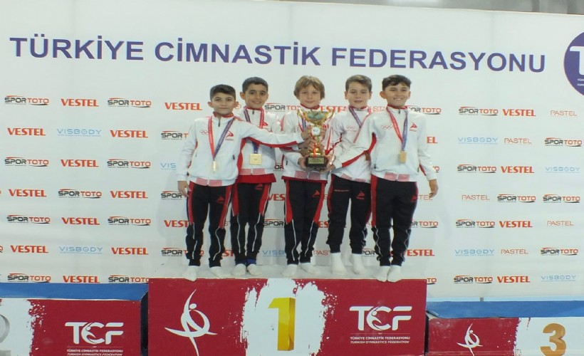 Şavkar Cimnastik Spor Kulübü, cimnastikte küçük erkeklerde de zirvede