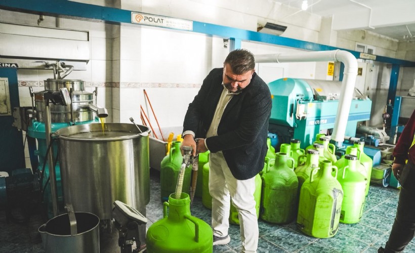 Seferihisar Belediyesi Zeytinyağı Fabrikası üreticiye can olmaya devam ediyor