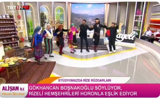 TRT'den Atatürk'e büyük saygısızlık: 10 Kasım'da horon tepip türkü söylediler