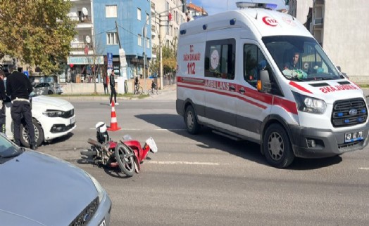 Tavşanlı’da otomobil ile motosiklet çarpıştı; 2 yaralı