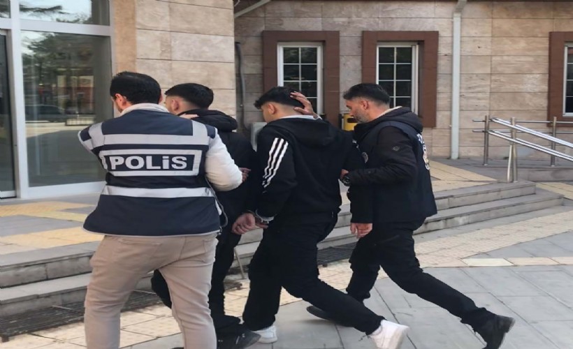 Telefon dolandırıcıları yakayı ele verdi