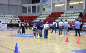 Tip 1 diyabetli çocuklar ve yakınları spor etkinliğinde buluştu