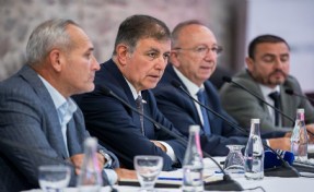 Tugay Körfez'deki çalışmalar hakkında bilgi verdi: 'Göreve geldiğimizden beri iyiye gidiyor'