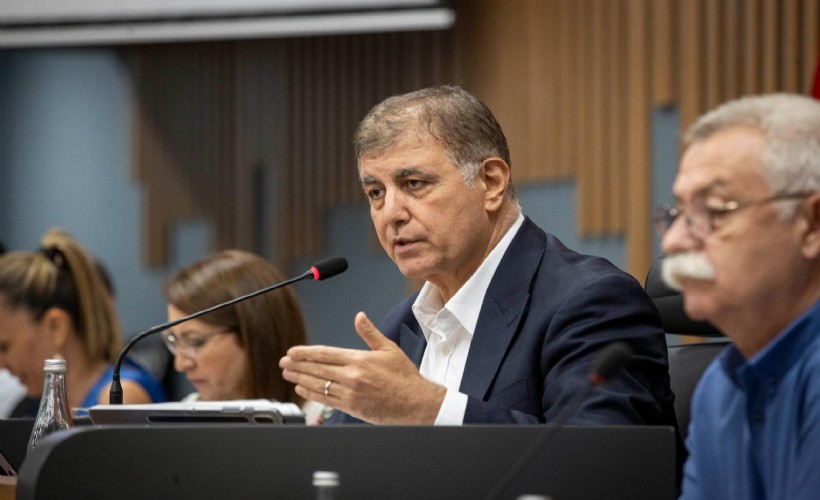 Tugay'dan bütçe eleştirilerine yanıt: Nutuk çekmedik, bu şehre hizmet getirdik!