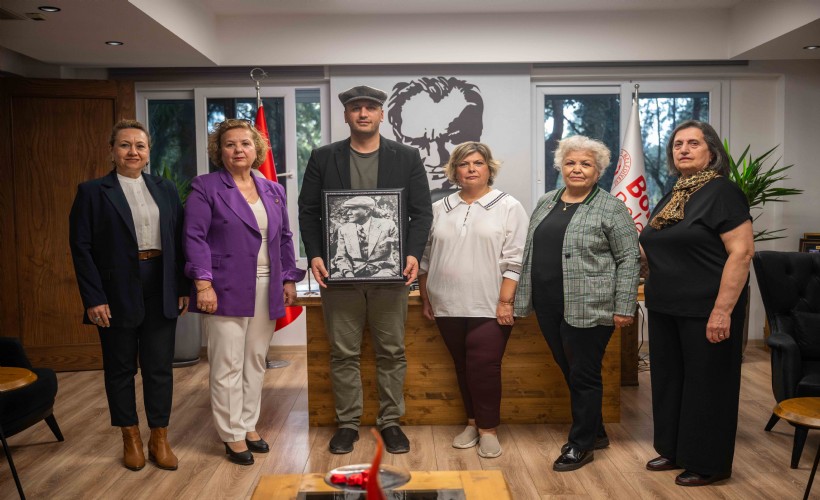 Türk Kadınlar Birliği Bornova Şubesi’nden Başkan Eşki’ye tarihi sürpriz