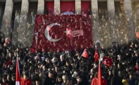 Türkiye Ata'sını andı: Saat 9'u 5 geçe yurtta hayat durdu...