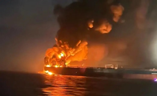 Yangın söndürüldü ama Karadeniz'de kriz bitmedi: KAIROS tankeri sürükleniyor