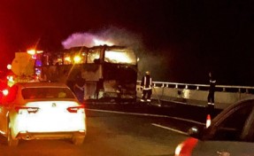 Umre'ye giden hacıları taşıyan otobüs tankerle çarpıştı: 45 ölü