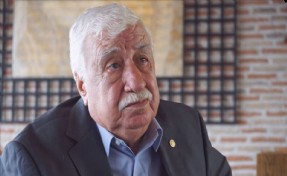 Usta oyuncu Ahmet Gülhan vefat etti