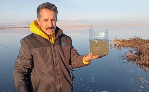 'Atıklar Eber Gölü'ndeki yaşamı yok etti'