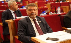 AK Partili Atmaca'dan Başkan Tugay'a 'su' cevabı: Gerçekten su akıp akmadığını bir zahmet yerinde görün!