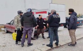 Afyonkarahisar'da 9'u DEAŞ'le iltisaklı 62 yabancı uyruklu sınır dışı edildi