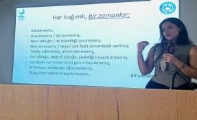 Aliağa Belediyesi'nden ailelere ergenlik iletişimi semineri