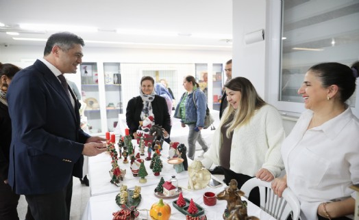 Aliağa Tüpraş Halk Eğitimi Merkezi’nden yeni yıl sergisi