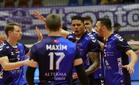 Altekma deplasmanda terliyor