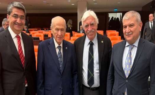 Bahçeli ve Çandar’dan samimi kare: Fotoğrafa düştüğü not dikkat çekti