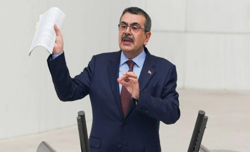 Bakan Tekin eleştirilere karşılık İzmir'i hedef aldı