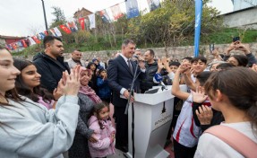 Başkan Tugay'a Ballıkuyu'da sevgi seli