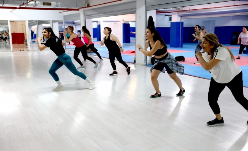 Bayraklı’da kadınlara ücretsiz 'Tae-Bo' dersleri başladı