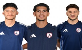 Bir maç bile kazanamayan Altınordu 3 futbolcunun biletini kesti