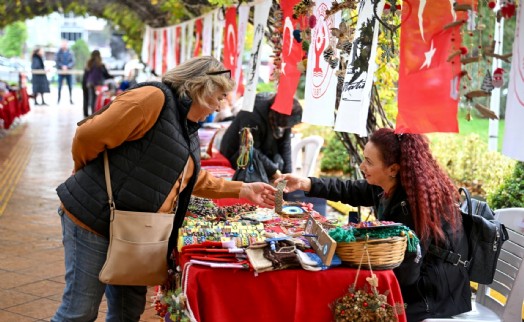 Bornova’da Yılbaşı Hediyelik Eşya Günleri