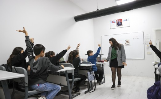 Buca Belediyesi’nden Gediz’de ücretsiz eğitim seferberliği