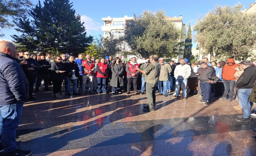 Buca'da maaş krizi yine gündemde: Belediye önünde iş başı eylemi