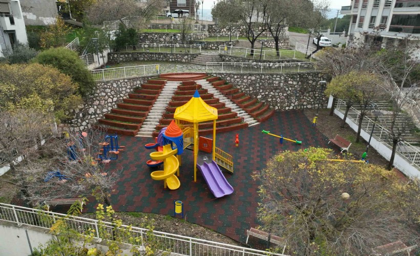 Buca’nın Merdivenli Park’ı yenilendi