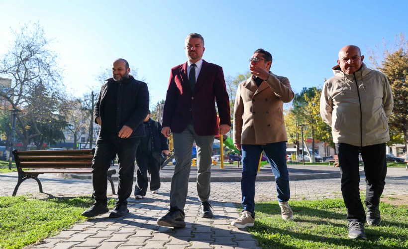 Buca’nın parkları yenileniyor: Başkan Duman sahada çalışmaları inceledi