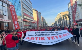 Büyükşehir’de eylemin 3’üncü günü: İzmirli vekillere ‘sesimizi duyurun’ çağrısı!