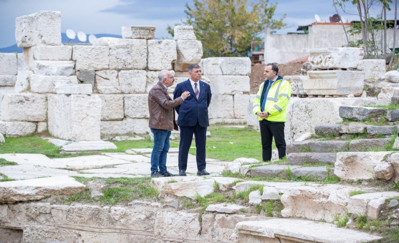 Büyükşehir’den kazıya 34.5 milyon TL bütçe: Smyrna Tiyatrosu gün yüzüne çıkıyor!