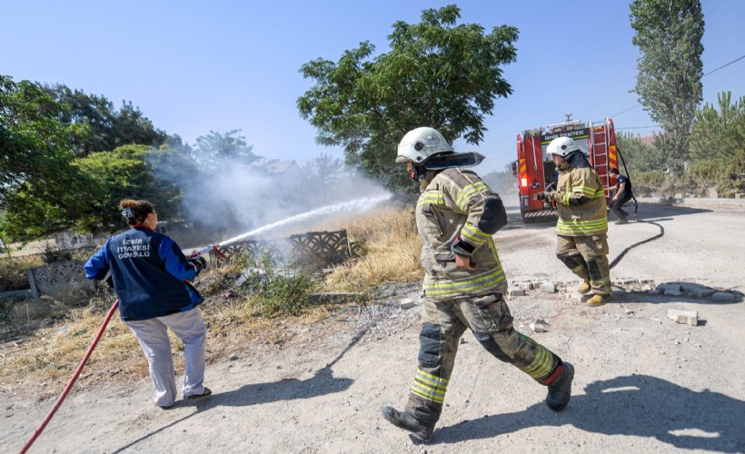 Büyükşehir’in köylere dağıttığı tankerler şimdiden 18 yangın engelledi