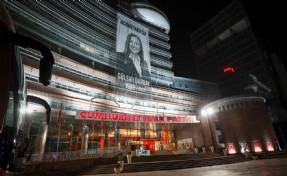 CHP Genel Merkezi'ne Gülşah Durbay'ın fotoğrafı asıldı