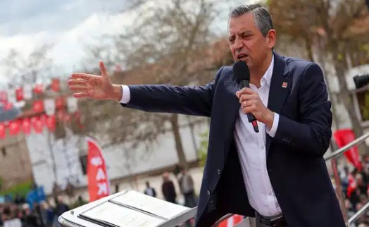 Emekli ve emekçilerden bütçe mitingi! Özgür Özel: 'Artık meclis meydandır, sokaktır'