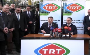 CHP'li vekil ses getiren eylemini İzmir'e taşıdı! 'TRT'de bu davayı canlı yayınlayacak yürek var mı?'