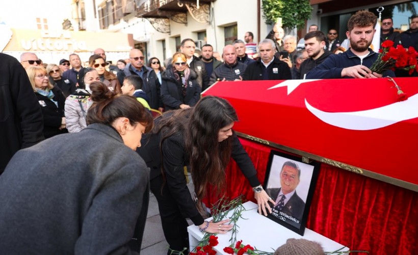 Çeşme efsane başkanını uğurladı: Denizli'den duygusal veda...