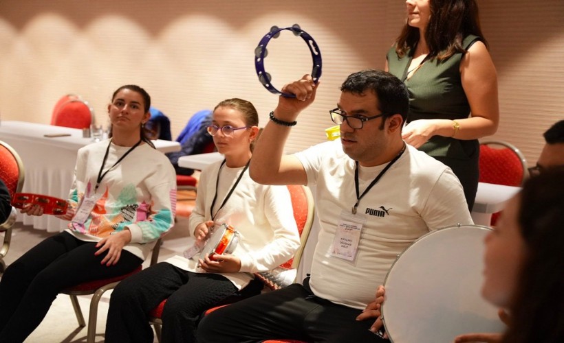 Çeşme’de Engellilik Odağında Sanatla Terapi Yaklaşımları Kampı