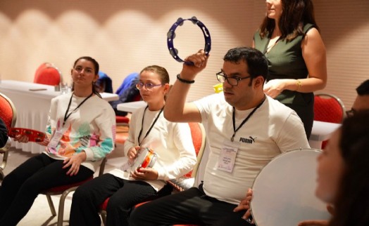 Çeşme’de Engellilik Odağında Sanatla Terapi Yaklaşımları Kampı