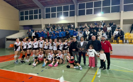 Çiğli Belediyesi’nin voleybol takımları ligde zirvede
